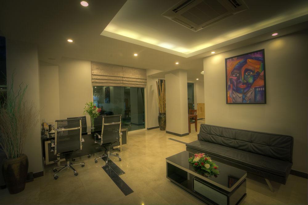 Colina Sky Hotel プノンペン エクステリア 写真